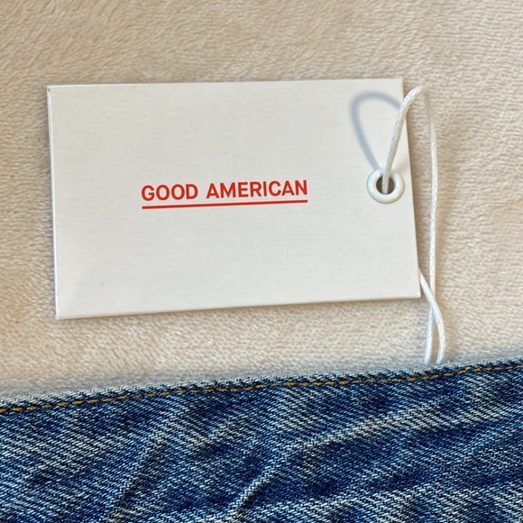 NEW Good American The Bombshell Short Cut Off Jean Shorts Size 18 - Picture 6 of 10